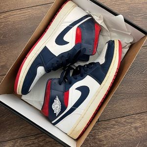 Jordan 1 mid SE “Olympic”